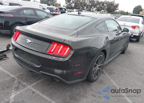 2022 Ford Mustang Ecoboost Fastback z USA, uszkodzony, nr VIN 1FA6P8TH2N5135583